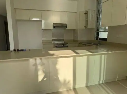 5 BEDROOM LUXURY VILLA